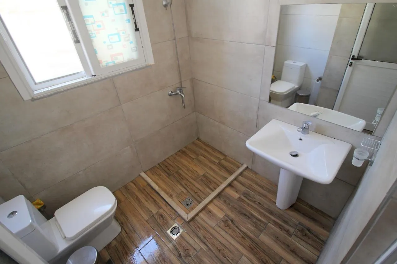 סרנדה Andy Apartments