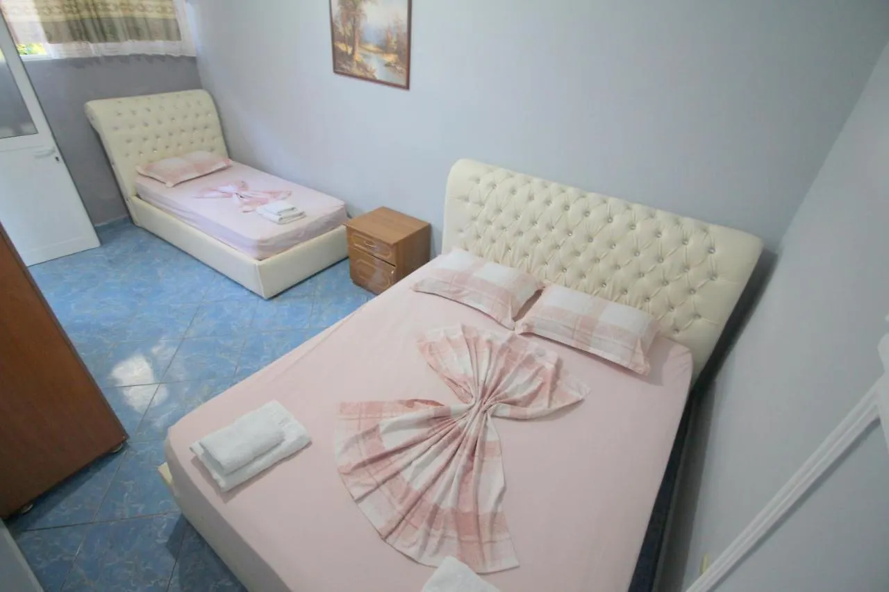 Andy Apartments Sarandë 0*,  Albania